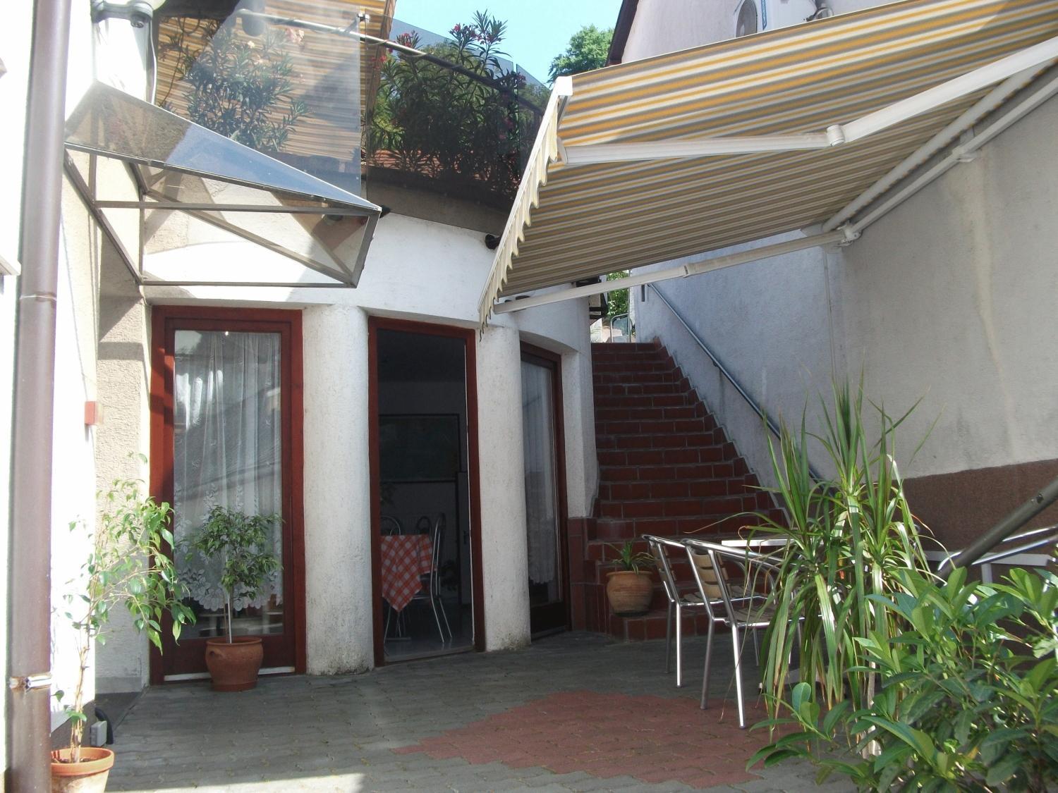 Bed and Breakfast Ria Panzio à Esztergom Extérieur photo