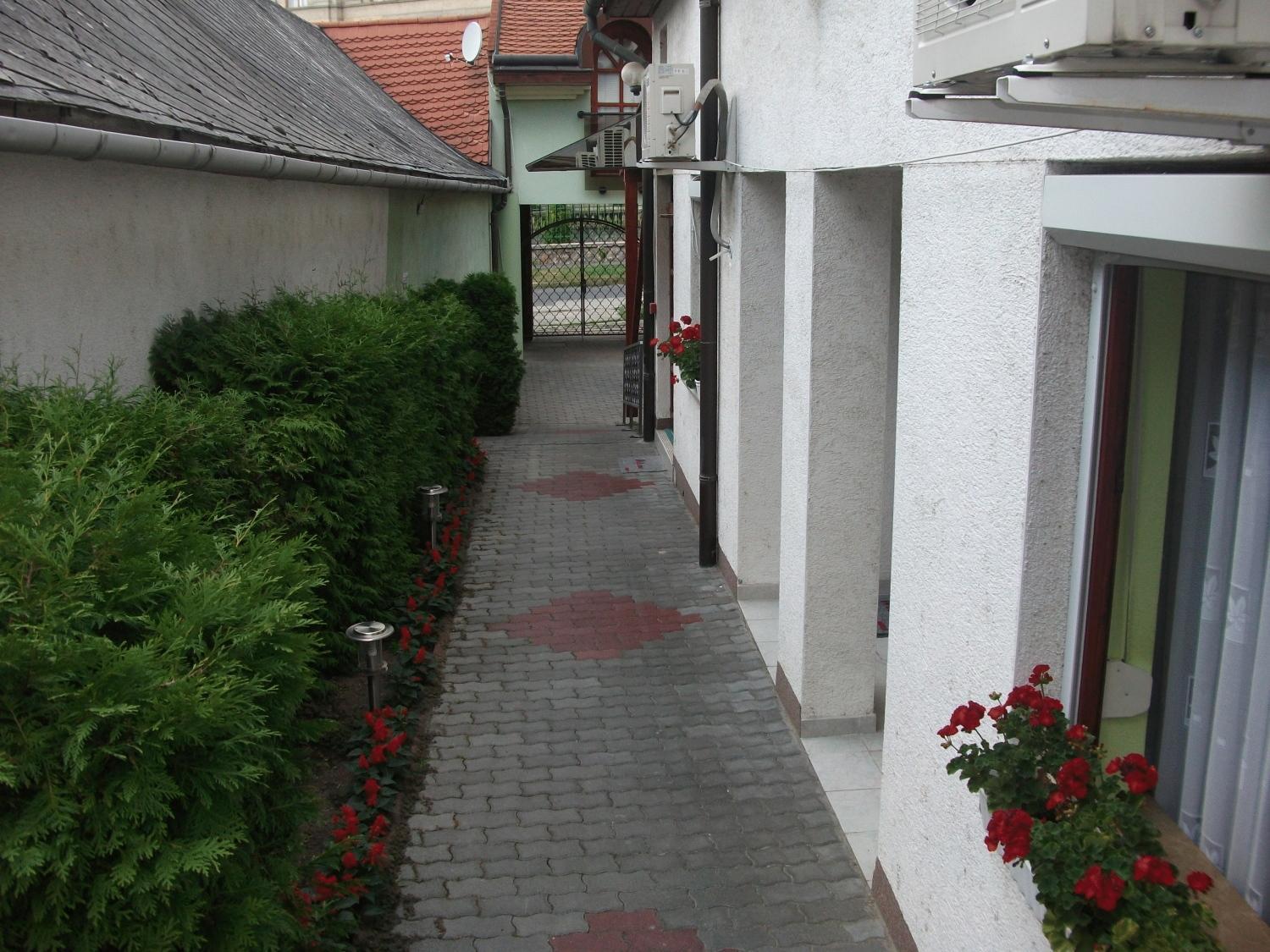Bed and Breakfast Ria Panzio à Esztergom Extérieur photo