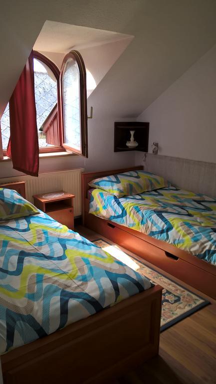 Bed and Breakfast Ria Panzio à Esztergom Extérieur photo